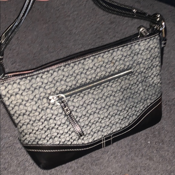 Beautiful Sturdy Coach Handbag - Picture 2 of 7